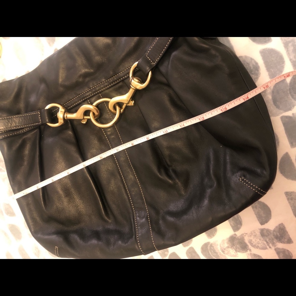 Authentic classic leather coach bag!